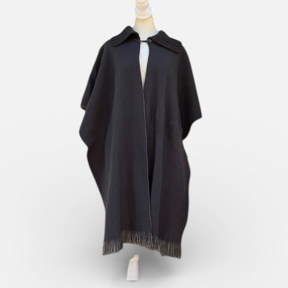 VTG The Specialty House Japan Fringe Cape Poncho Charcoal Gray Ribbed Collar